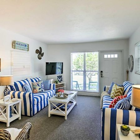 New Smyrna Beach Abode With Fire Pit, Walk To Beach! Villa Esterno foto