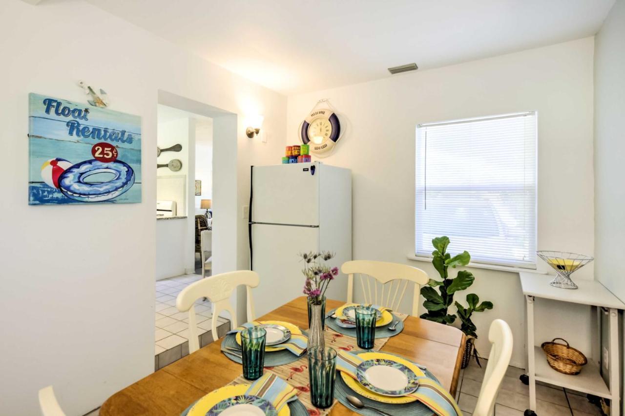 New Smyrna Beach Abode With Fire Pit, Walk To Beach! Esterno foto