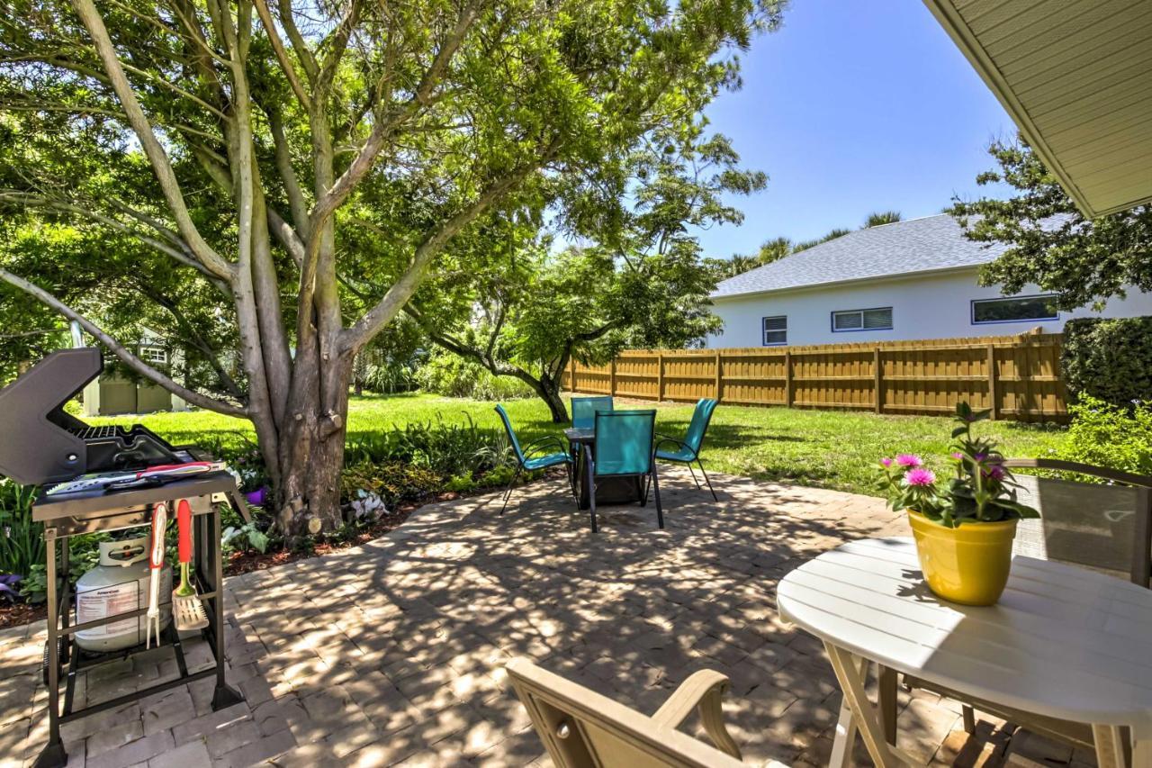 New Smyrna Beach Abode With Fire Pit, Walk To Beach! Villa Esterno foto