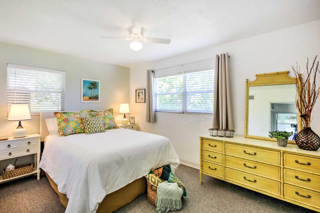 New Smyrna Beach Abode With Fire Pit, Walk To Beach! Esterno foto
