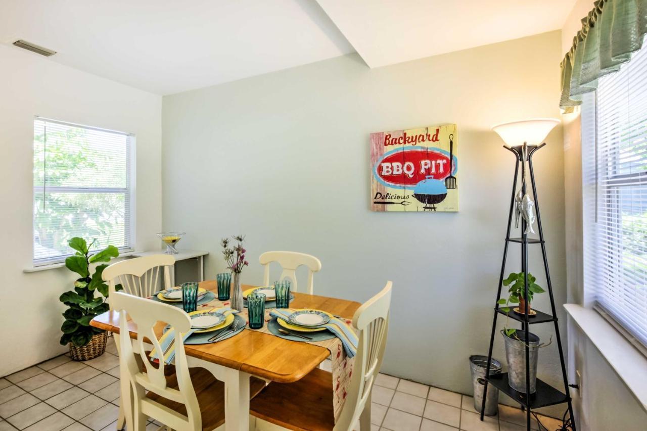New Smyrna Beach Abode With Fire Pit, Walk To Beach! Esterno foto